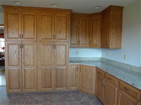 Nice size pantries in dining area: 