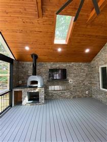 Orefield, PA - 4: SPECIAL FEATURES - PIZZA OVEN, FIREPLACE & TV.