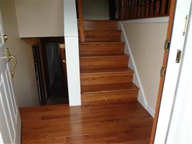 Hardwood flooring in entryway: 