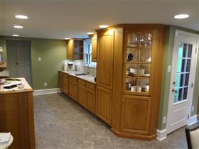 Side section of kitchen - corner cabinet: 